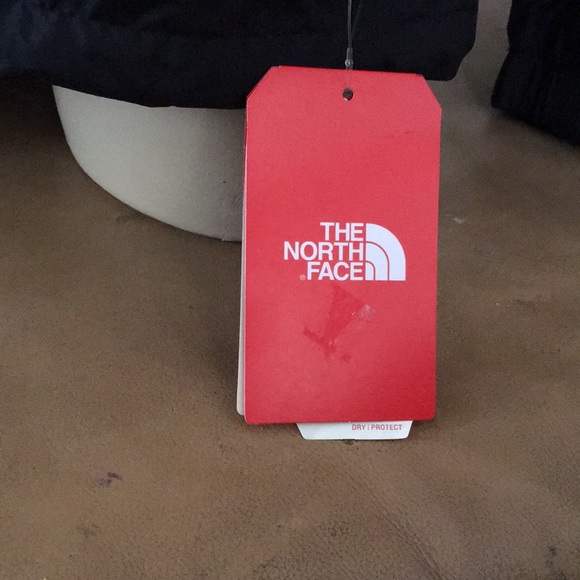 Brand New the north face jacket - Picture 4 of 12